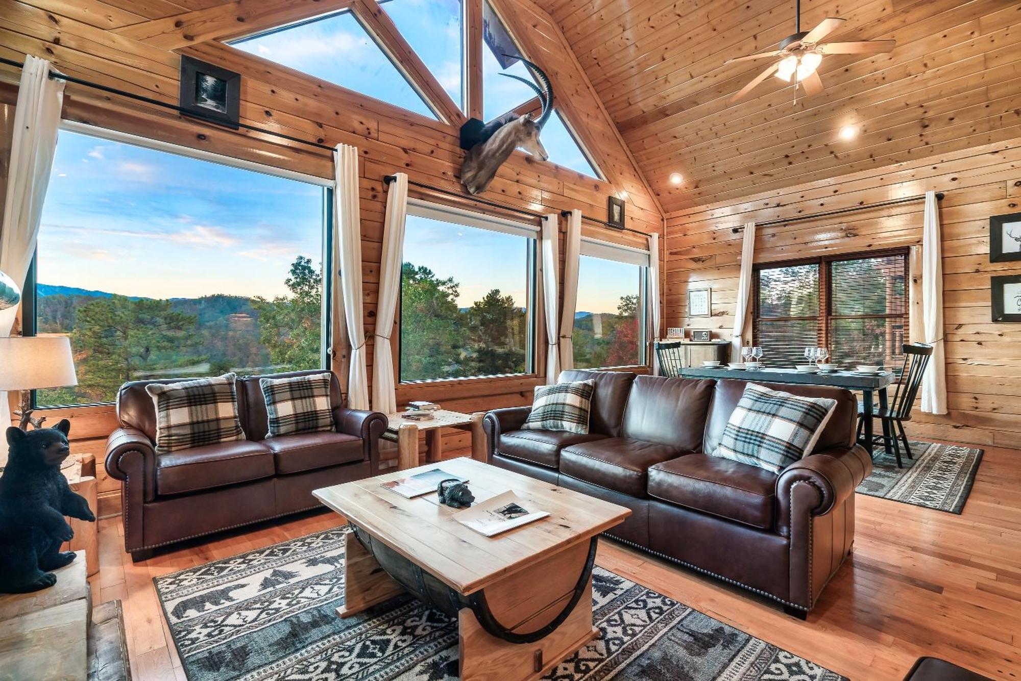 Epic Mountain Views, Hot Tub, Game Room, Sleeps 10 Sevierville Exterior photo
